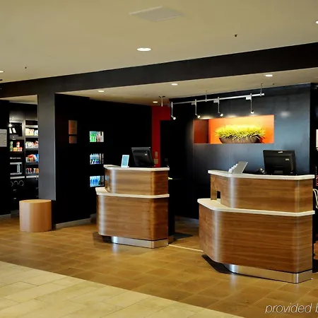 Courtyard By Marriott Dallas-Fort Worth/Bedford